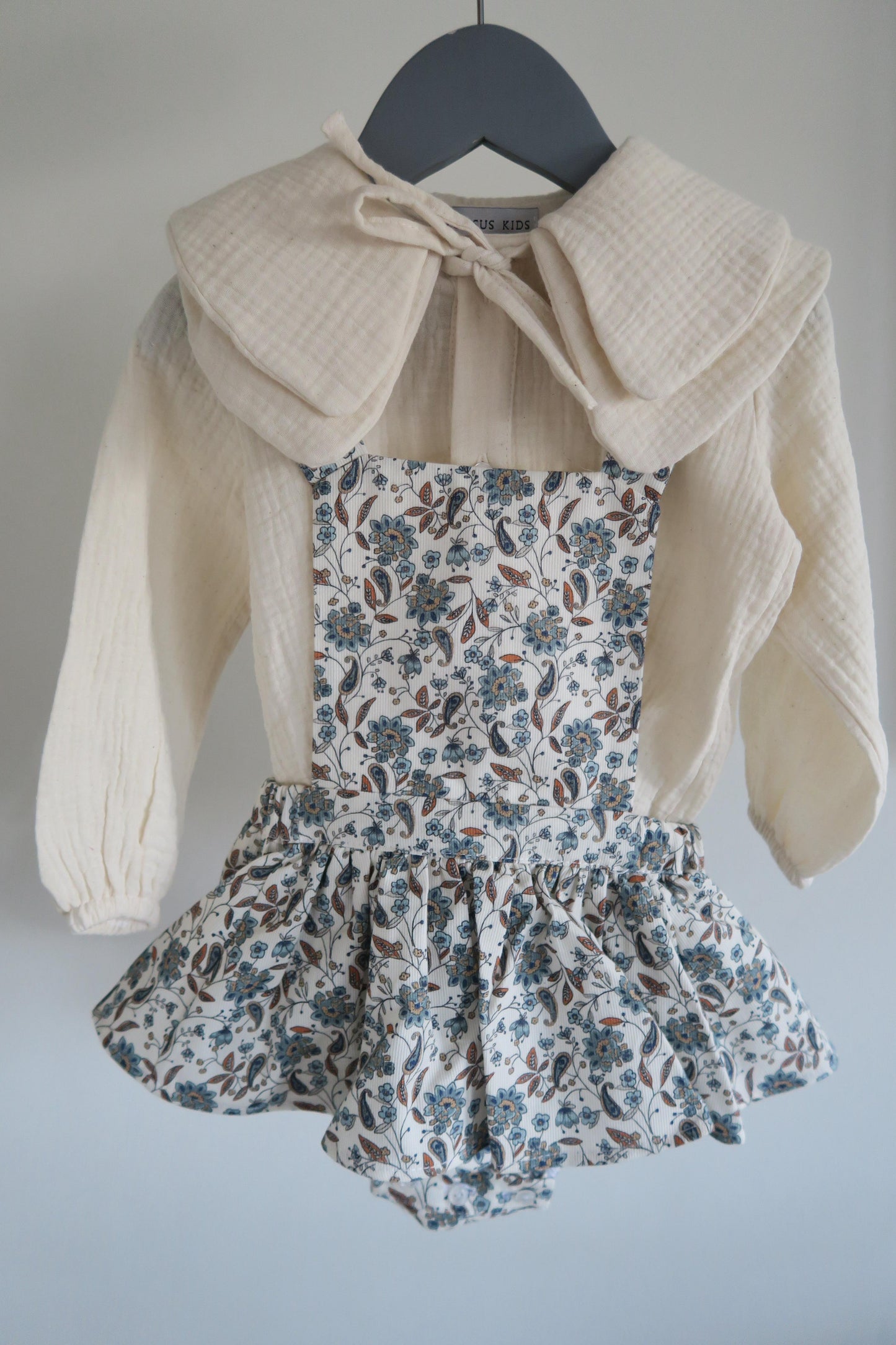 Peto faldita Campo azul