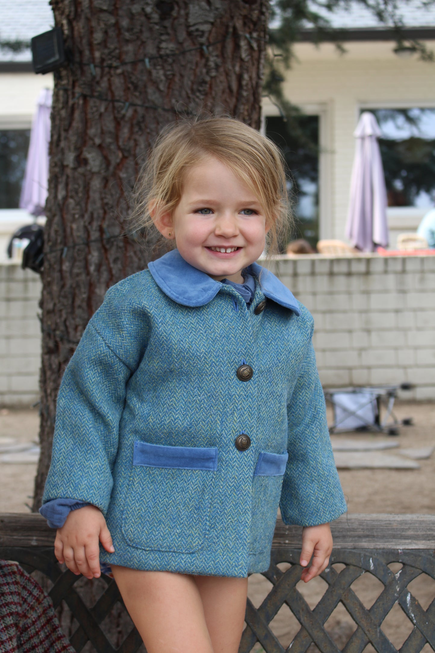 Abrigo Harris Tweed espiga verdes.