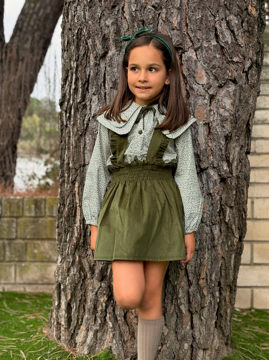 Faldita con tirantes verde